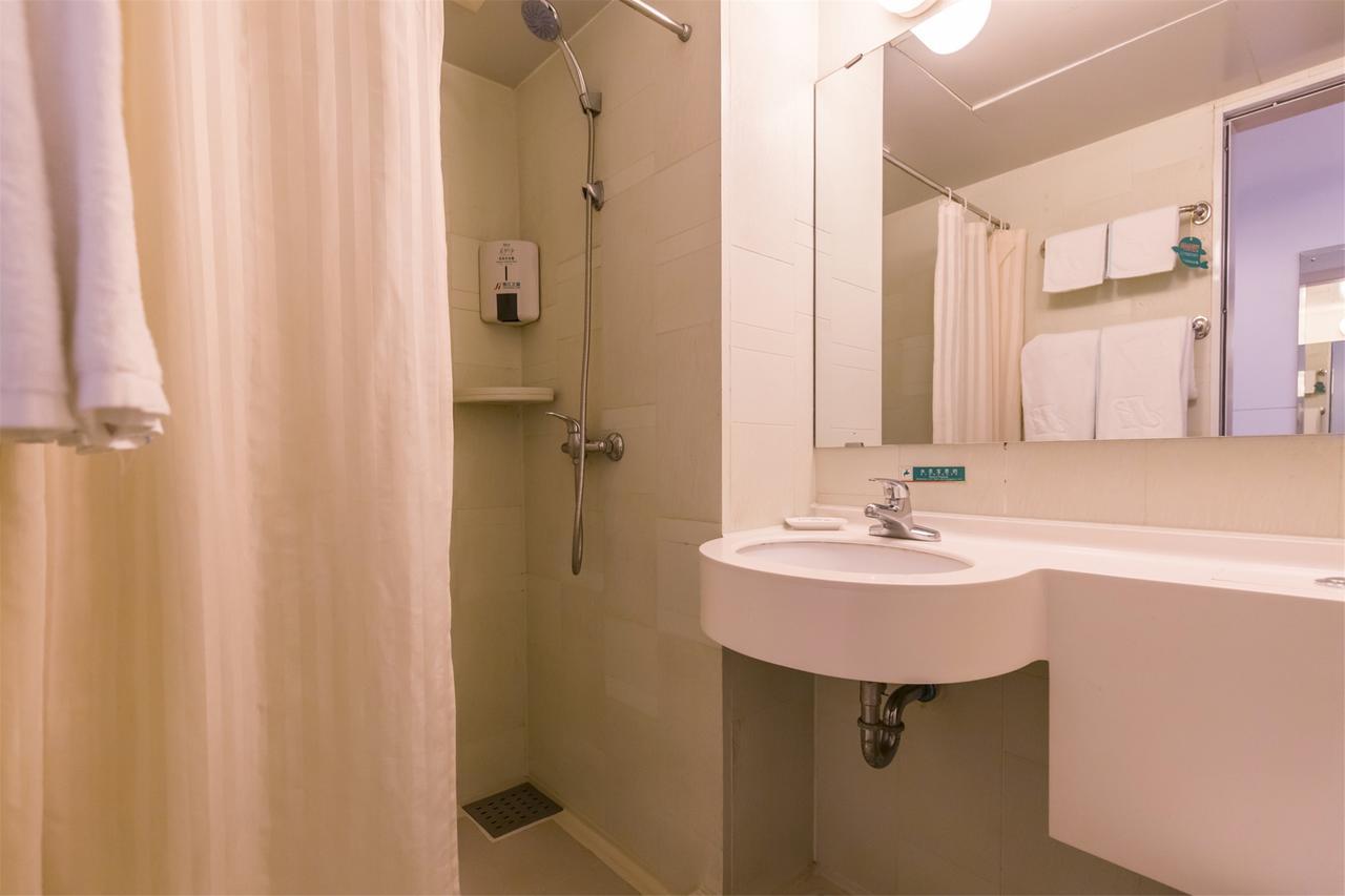 Jinjiang Inn Foshan Zumiao Qinren Road Εξωτερικό φωτογραφία